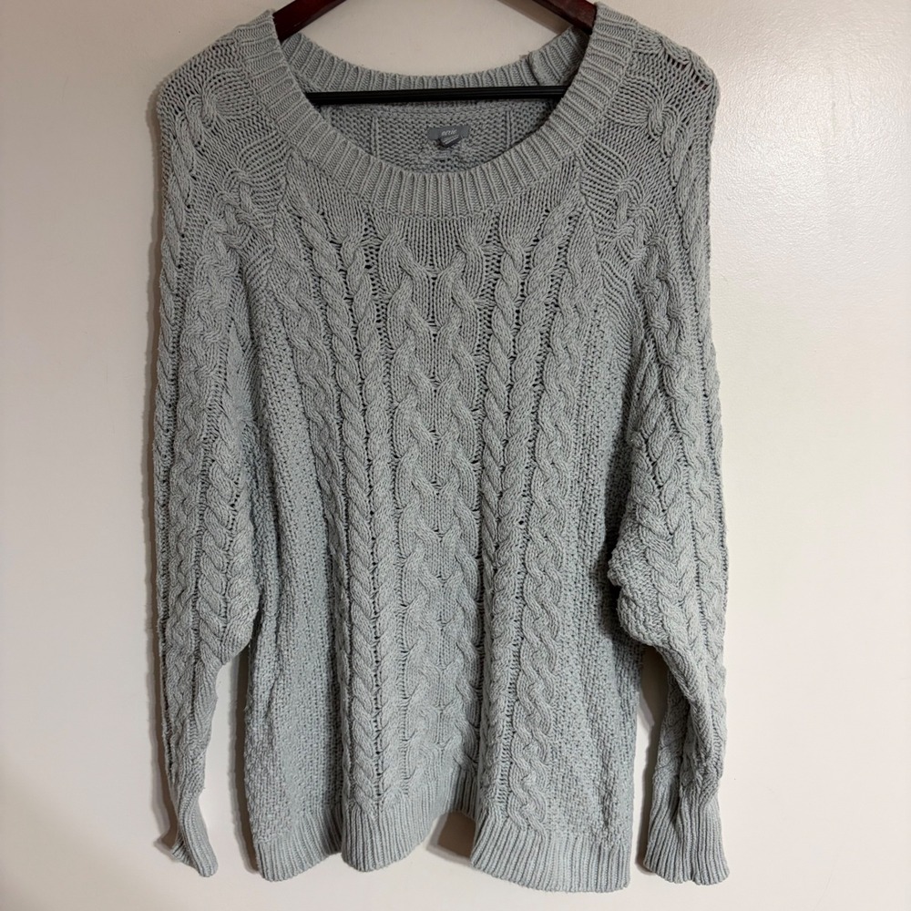 Aerie Women Light Blue Grey Cable Knit Pullover Sweater Size Large Crew Neck